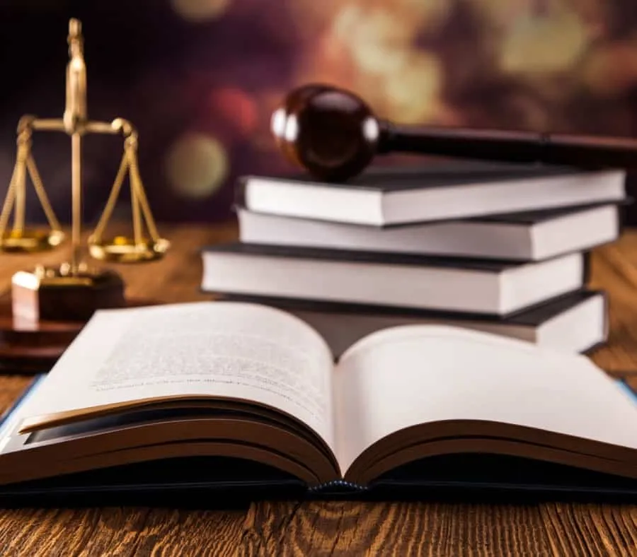 Comparação entre os sistemas jurídicos common law e civil law no mundo