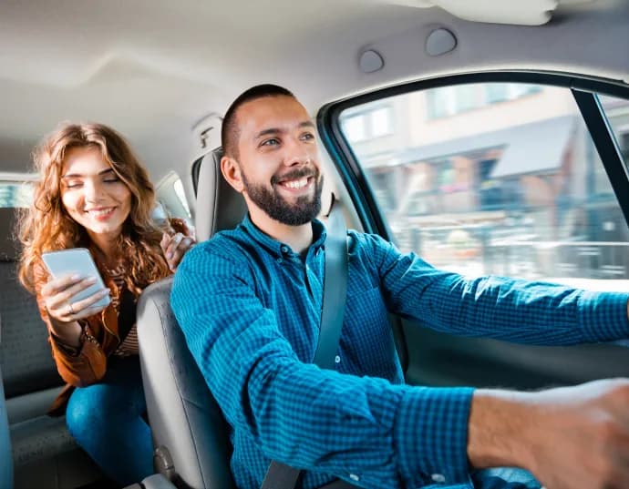 Dilema entre priorizar motoristas ou passageiros no marketplace da Uber