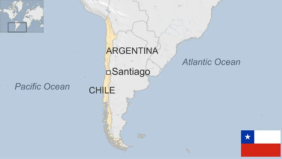 Mapa do Chile dentro da América do Sul com a bandeira chilena