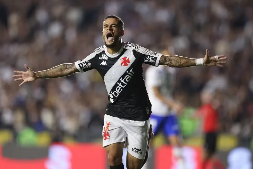 Jogadores do Vasco da Gama em ação durante uma partida