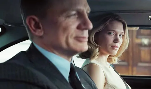 Ilustração do diálogo entre Melissa e James Bond se conhecendo em inglês.