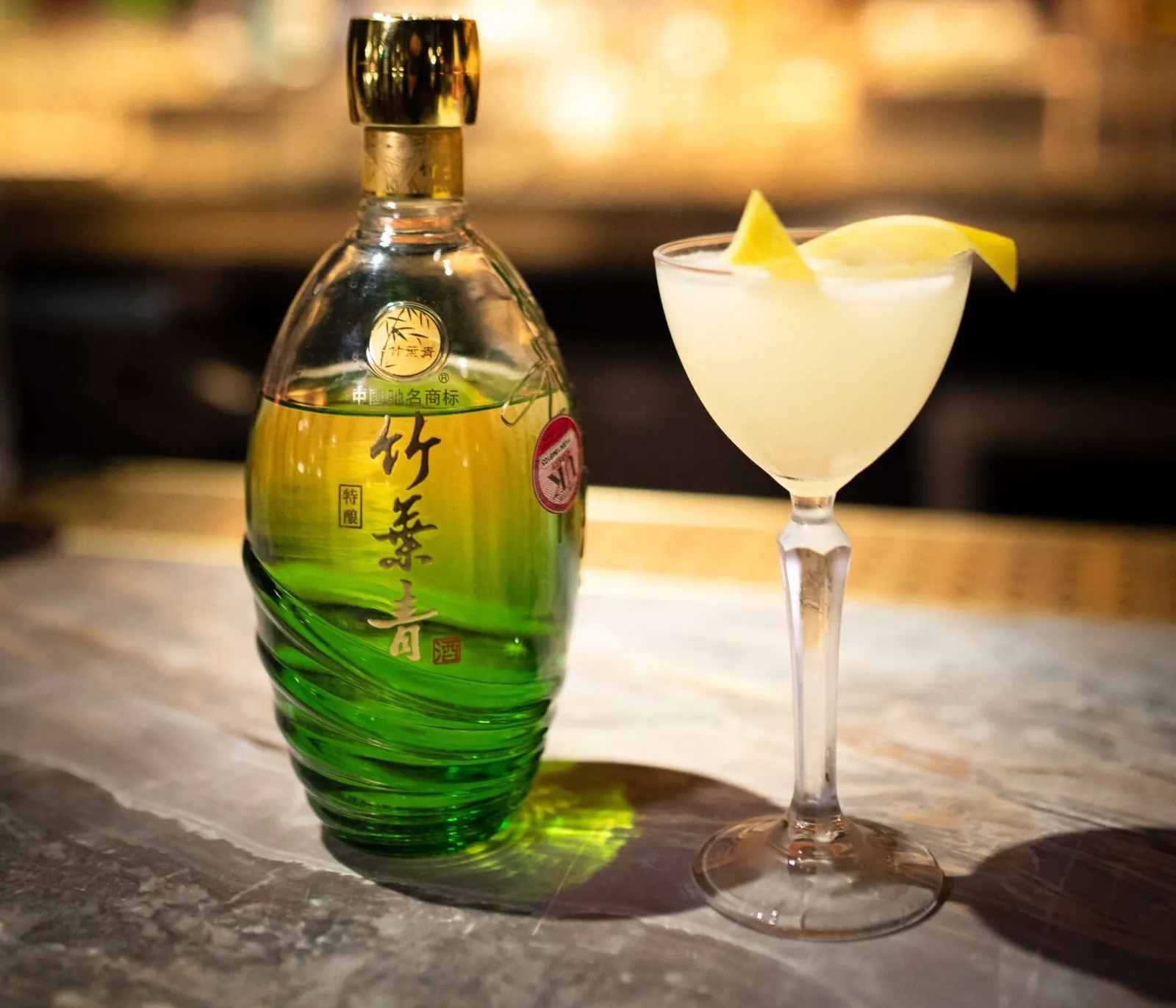 Baijiu, bebida alcoólica tradicional chinesa usada em brindes de negócios