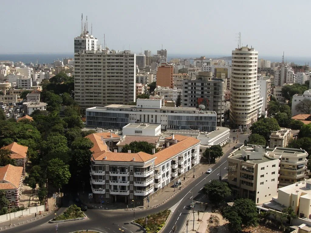 Centro de Dakar, a capital do Senegal