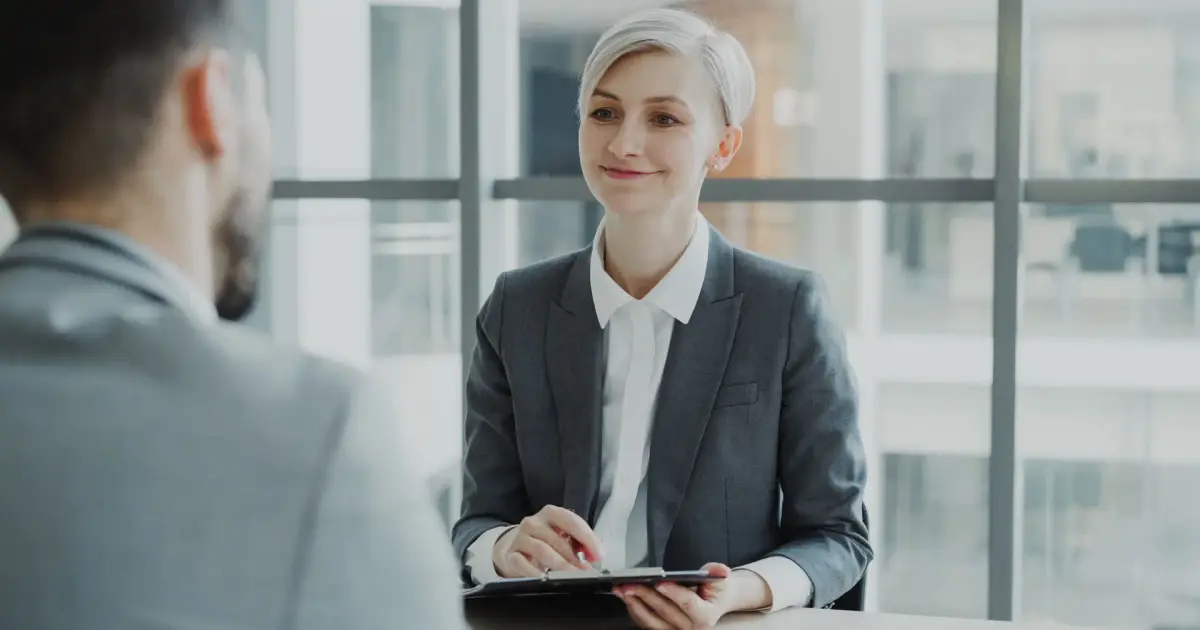 Entrevista de emprego em escritório