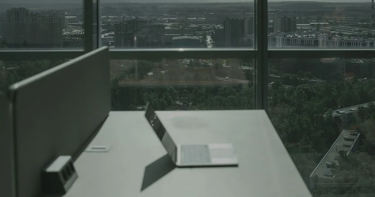 Ambiente de trabalho corporativo, ilustrando Ensino de Inglês para Executivos na Zona Sul de São Paulo: Moema, Campo Belo, Br