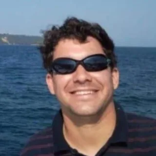 Foto do professor Thiago